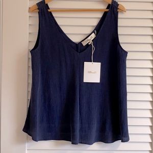 DVF navy 100% silk sleeveless v-neck tank NWT sz M